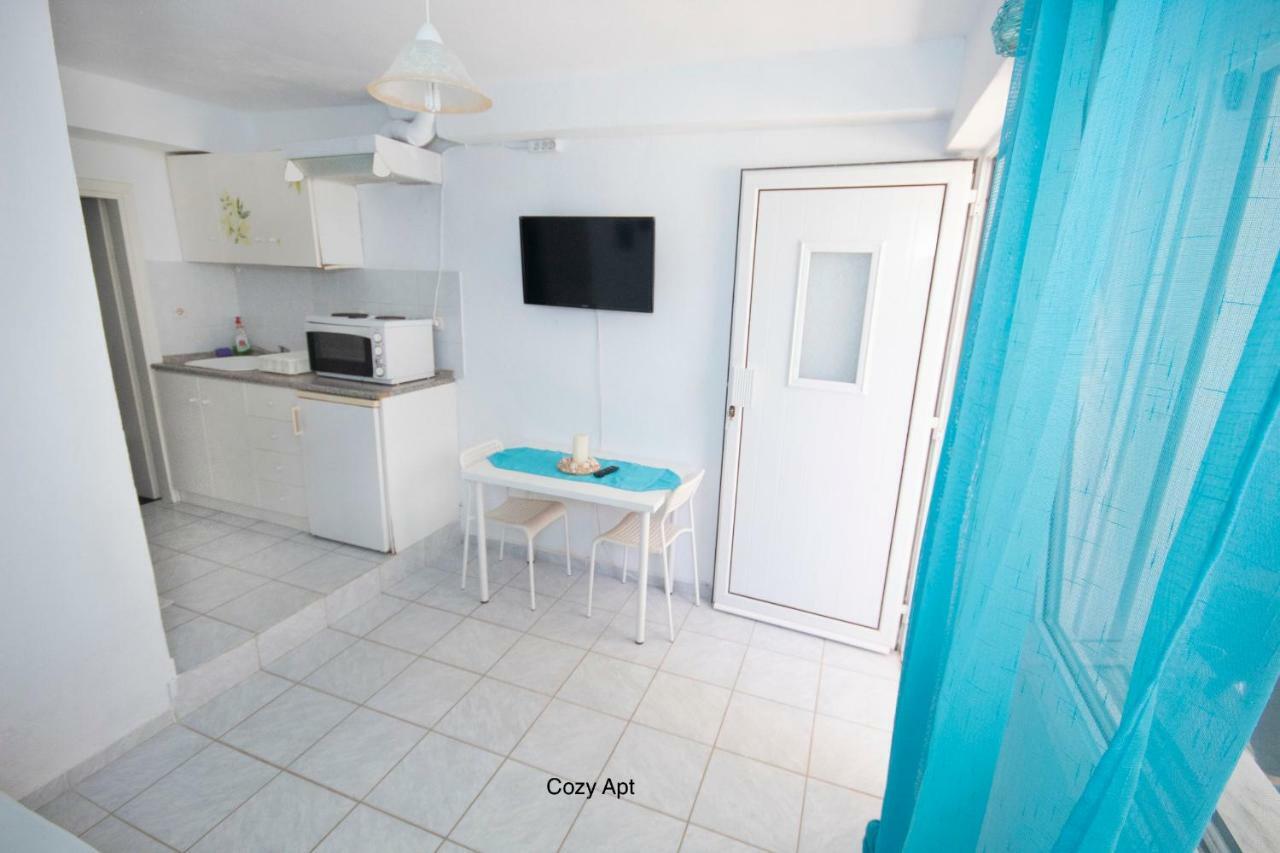 Aello Sea-Seafront Apartments Skála Foúrkas Eksteriør bilde